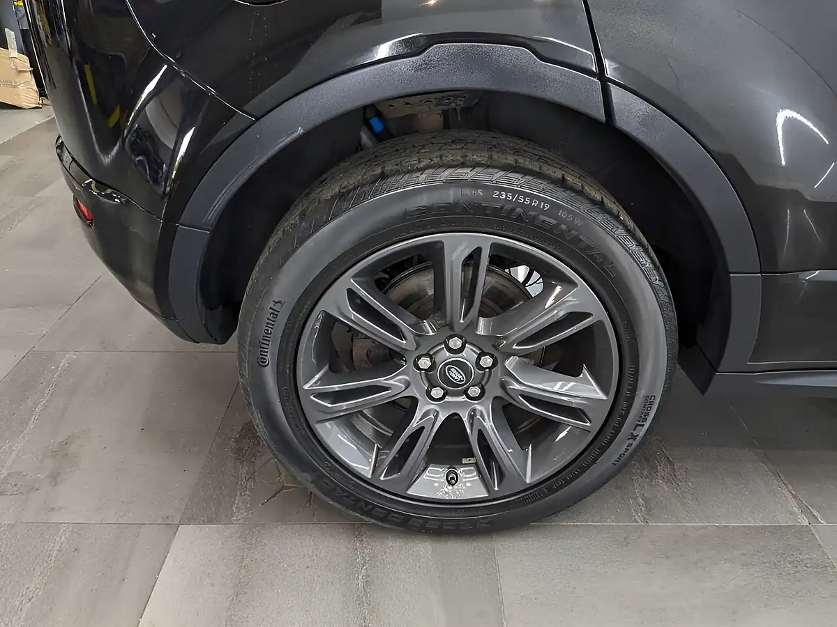 Used 2018 Land Rover Range Rover Evoque Landmark Santorini Black - Interior and Exterior details 9