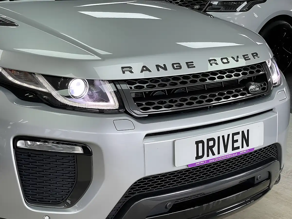 Used 2018 Land Rover Range Rover Evoque Landmark Silver - Interior and Exterior details 3