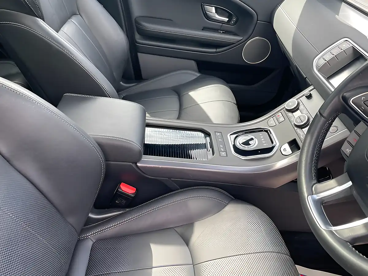 Used 2018 Land Rover Range Rover Evoque Landmark Silver - Interior and Exterior details 13