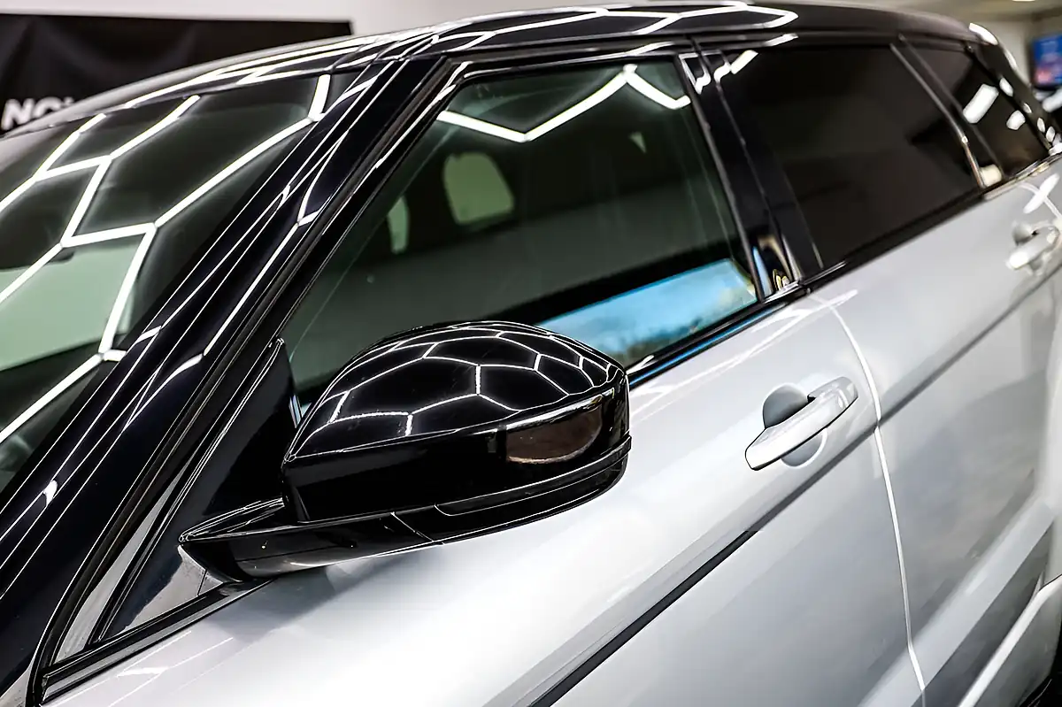 Used 2018 Land Rover Range Rover Evoque Landmark Silver - Interior and Exterior details 19