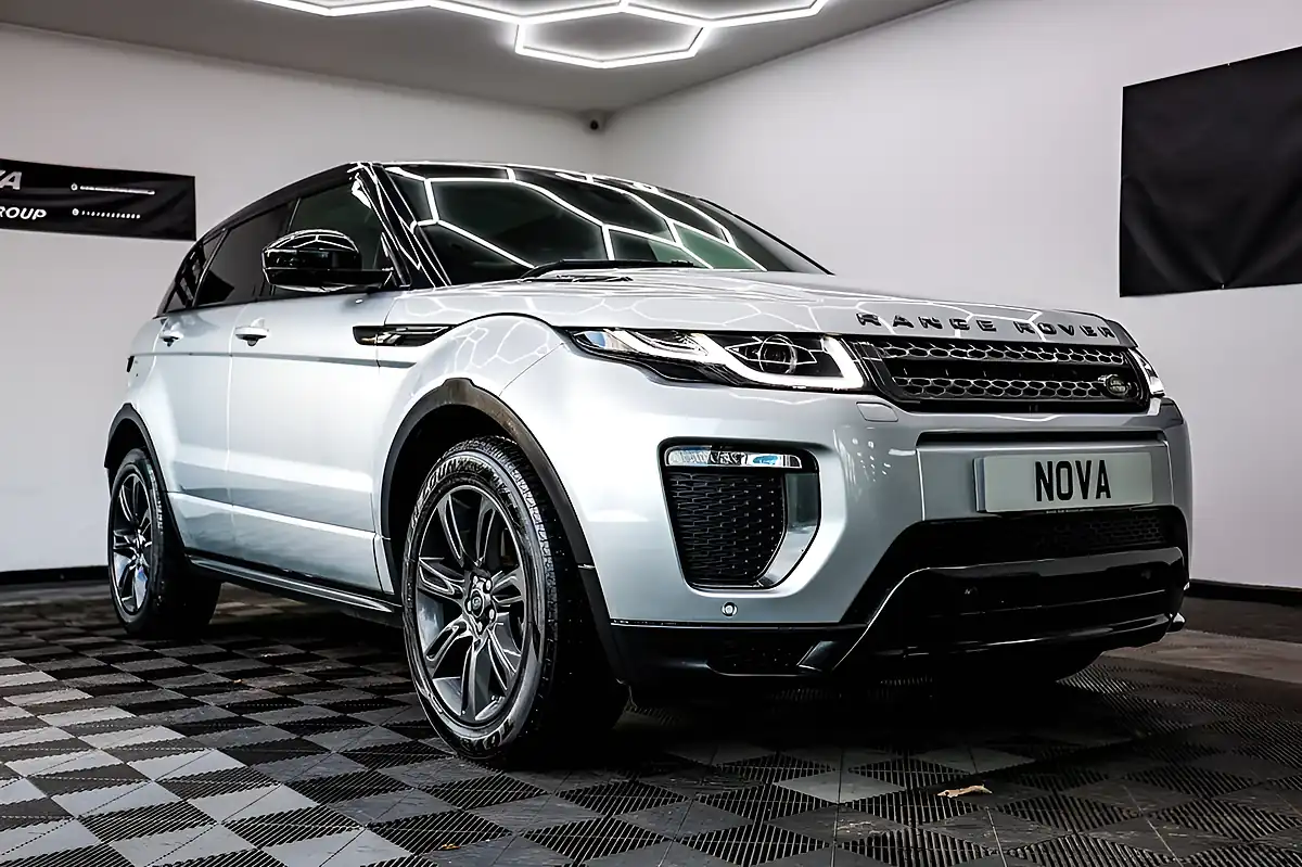 Used 2018 Land Rover Range Rover Evoque Landmark Silver - Interior and Exterior details 3