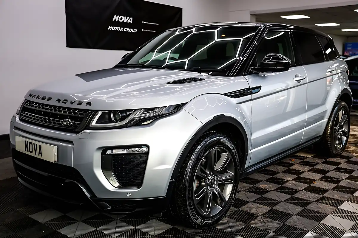 Used 2018 Land Rover Range Rover Evoque Landmark Silver - Interior and Exterior details 7