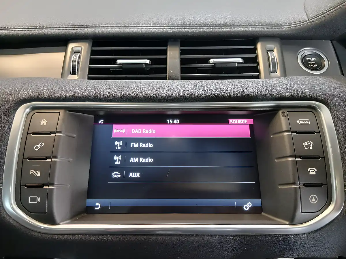 Used 2018 Land Rover Range Rover Evoque Landmark White - Interior and Exterior details 16