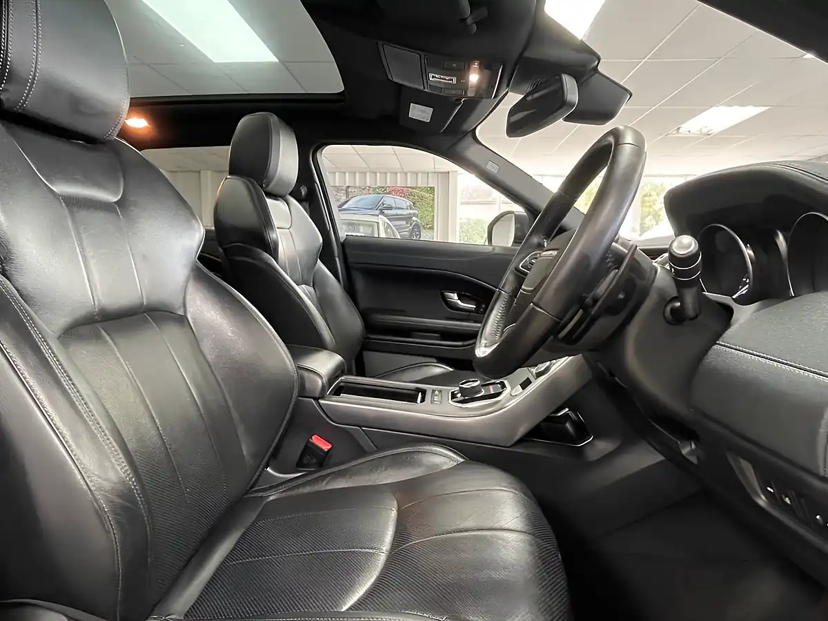 Used 2018 Land Rover Range Rover Evoque Landmark White - Interior and Exterior details 14