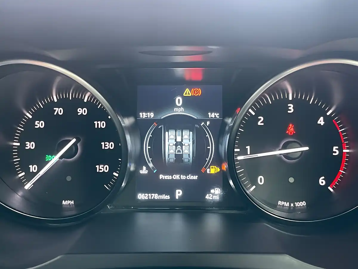 Used 2018 Land Rover Range Rover Evoque Landmark White - Interior and Exterior details 18