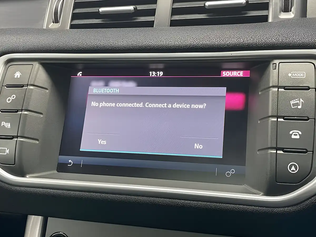 Used 2018 Land Rover Range Rover Evoque Landmark White - Interior and Exterior details 19