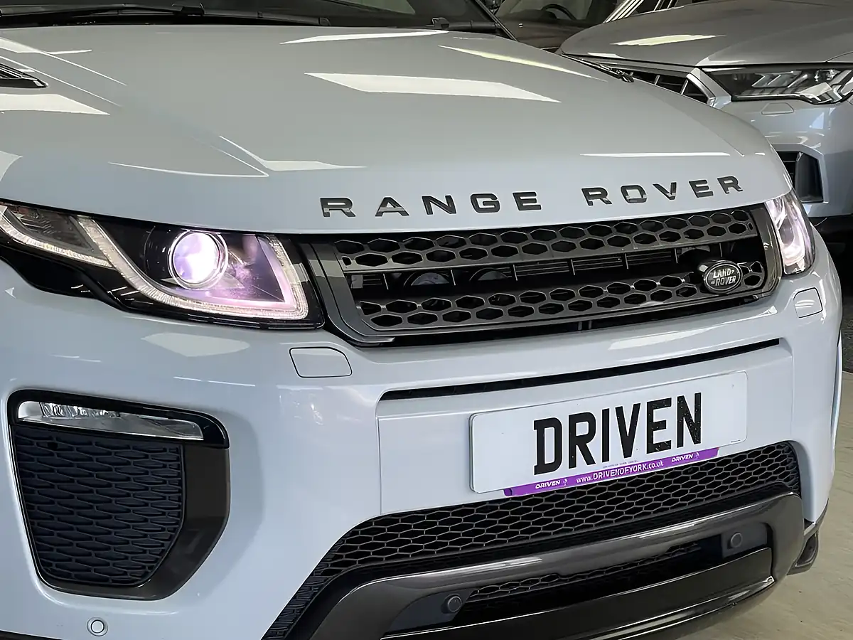 Used 2018 Land Rover Range Rover Evoque Landmark White - Interior and Exterior details 5