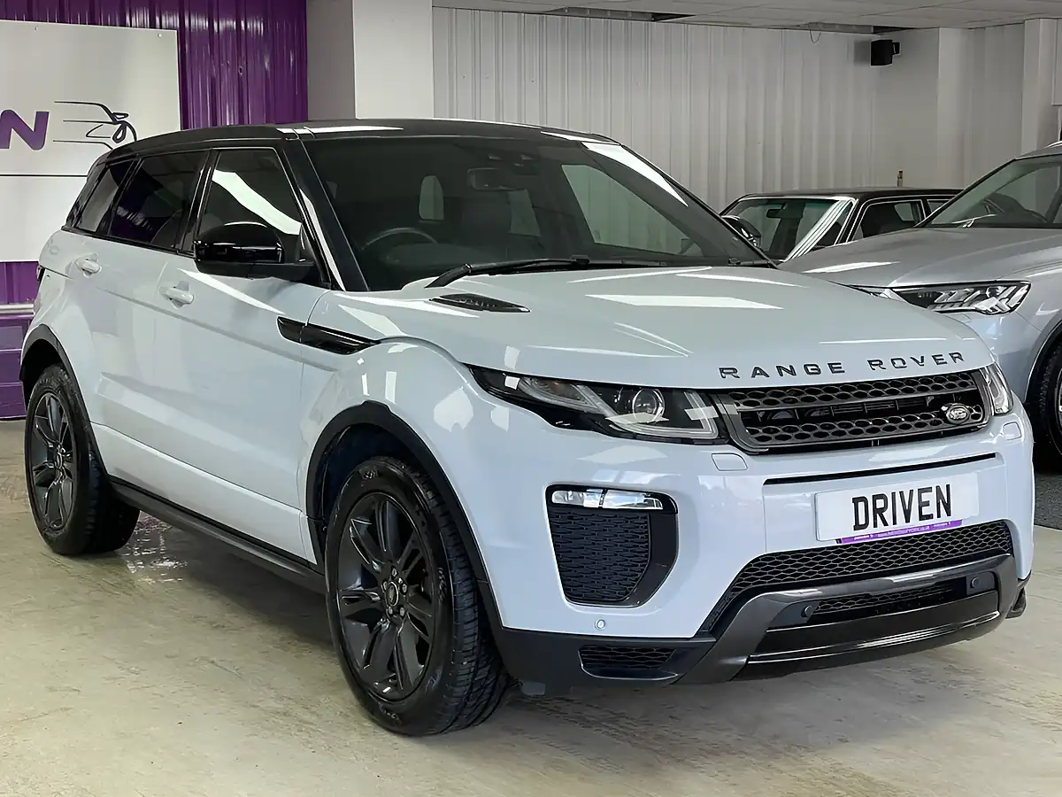 Used 2018 Land Rover Range Rover Evoque Landmark White - Interior and Exterior details 6