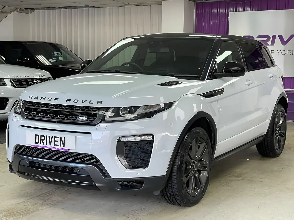 Used 2018 Land Rover Range Rover Evoque Landmark White - Interior and Exterior details 8