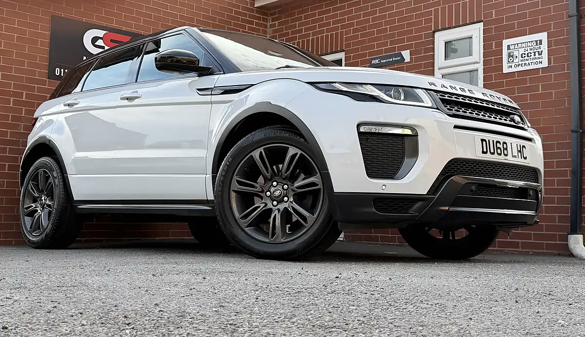 Used 2018 Land Rover Range Rover Evoque Landmark White - Interior and Exterior details 2