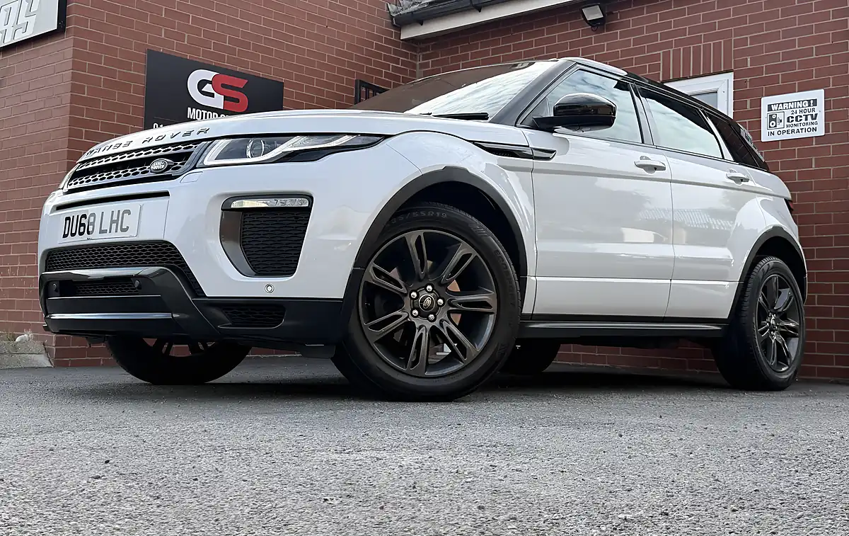 Used 2018 Land Rover Range Rover Evoque Landmark White - Interior and Exterior details 6