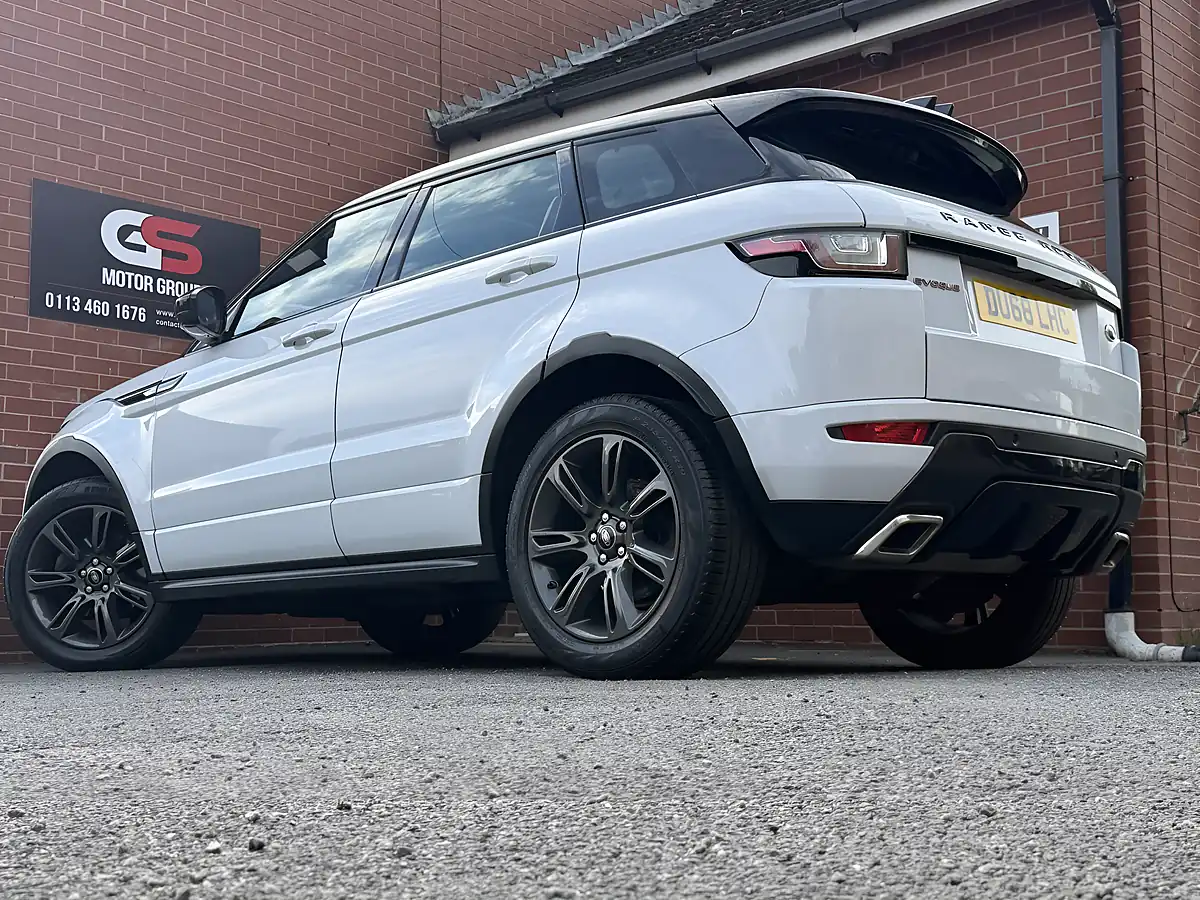 Used 2018 Land Rover Range Rover Evoque Landmark White - Interior and Exterior details 8