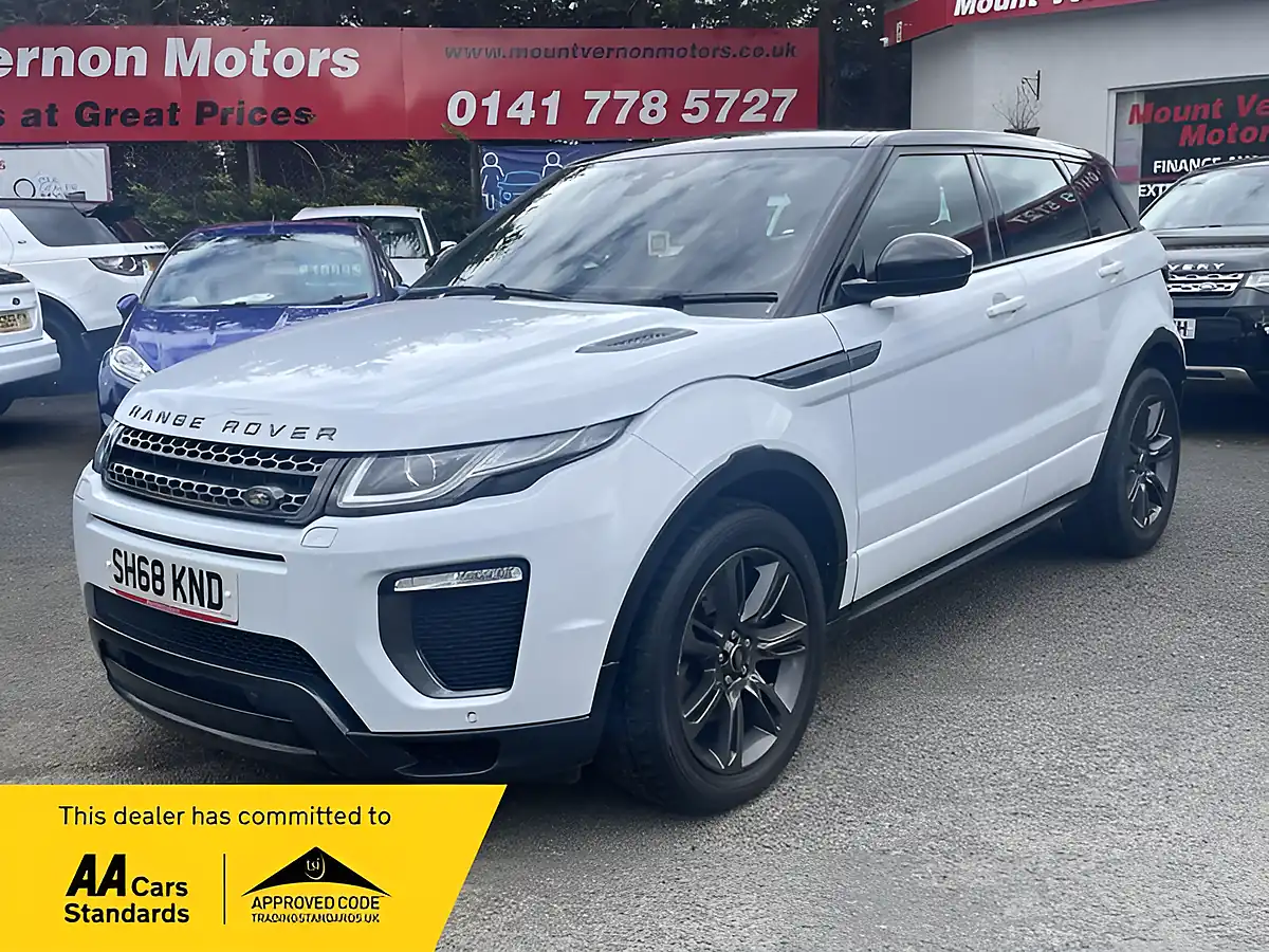 Used 2018 Land Rover Range Rover Evoque Landmark White - Front View