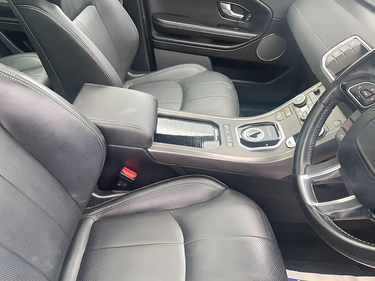 Used 2018 Land Rover Range Rover Evoque Landmark White - Interior and Exterior details 13