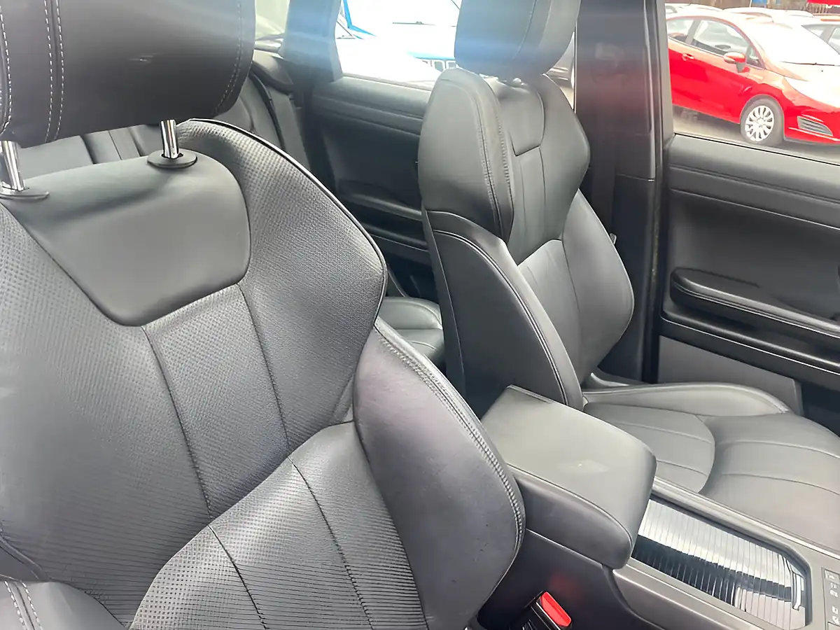 Used 2018 Land Rover Range Rover Evoque Landmark White - Interior and Exterior details 14