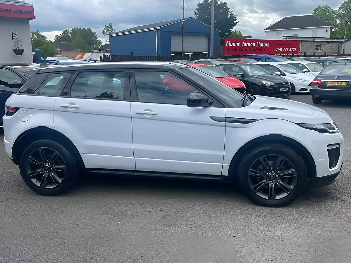 Used 2018 Land Rover Range Rover Evoque Landmark White - Interior and Exterior details 9