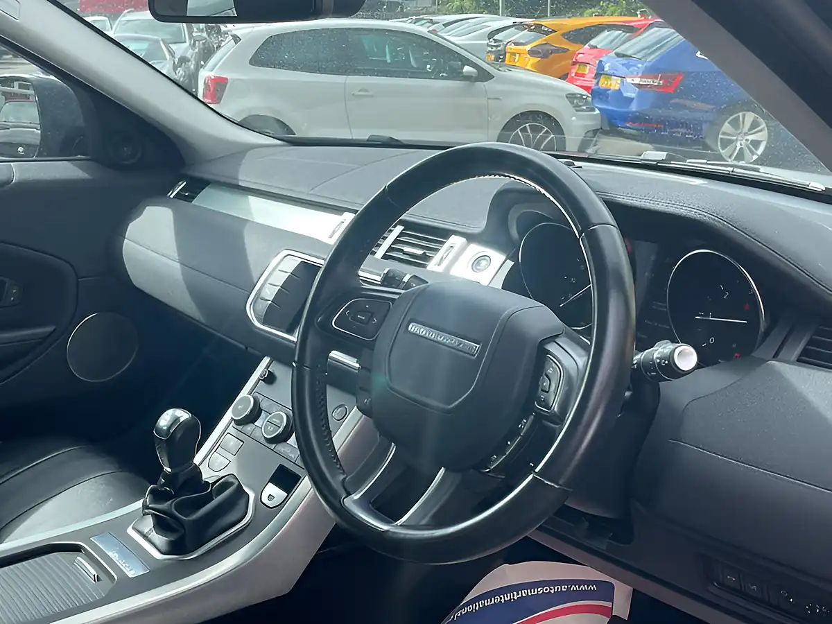 Used 2018 Land Rover Range Rover Evoque Se Black - Interior and Exterior details 16