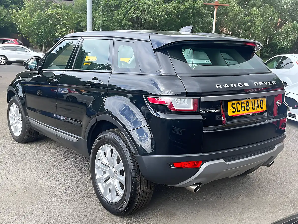 Used 2018 Land Rover Range Rover Evoque Se Black - Interior and Exterior details 8