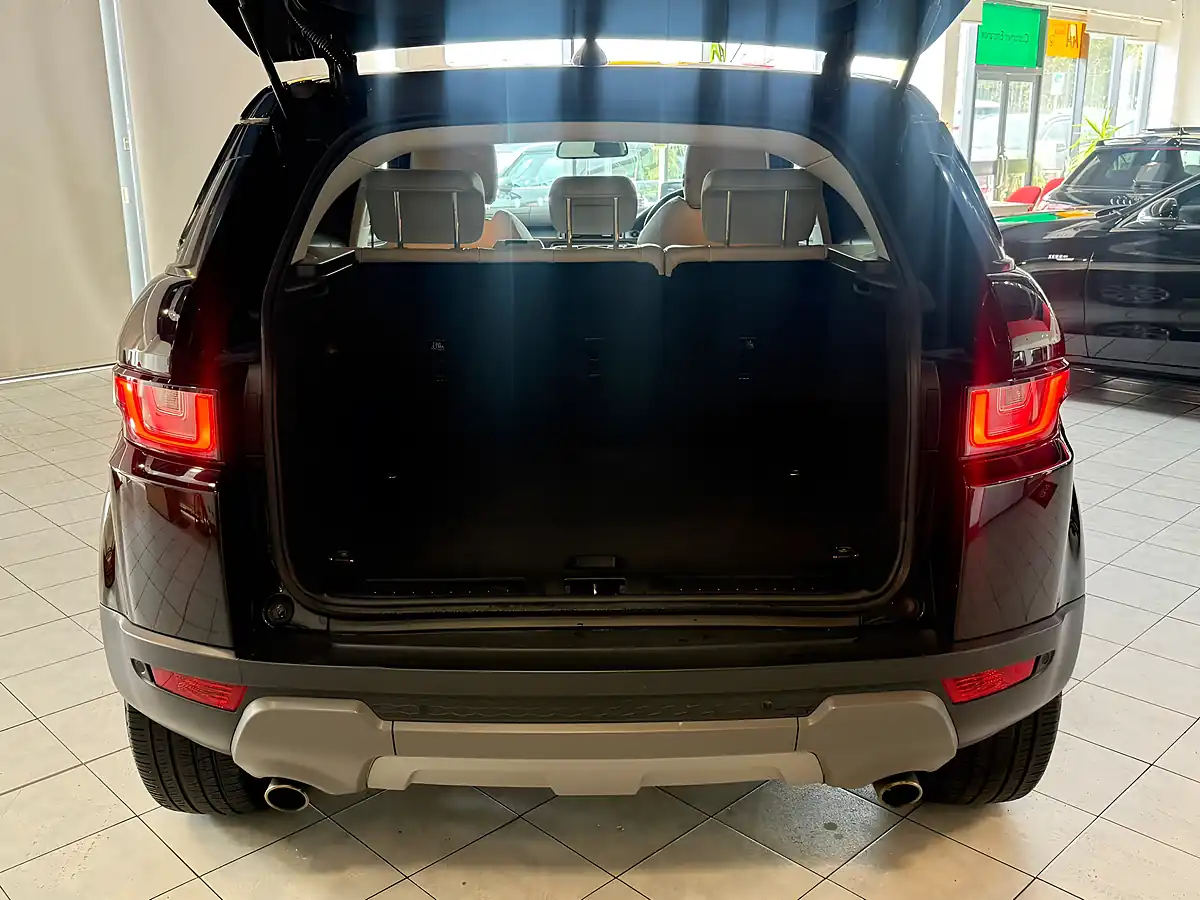 Used 2018 Land Rover Range Rover Evoque Se Black - Interior and Exterior details 10