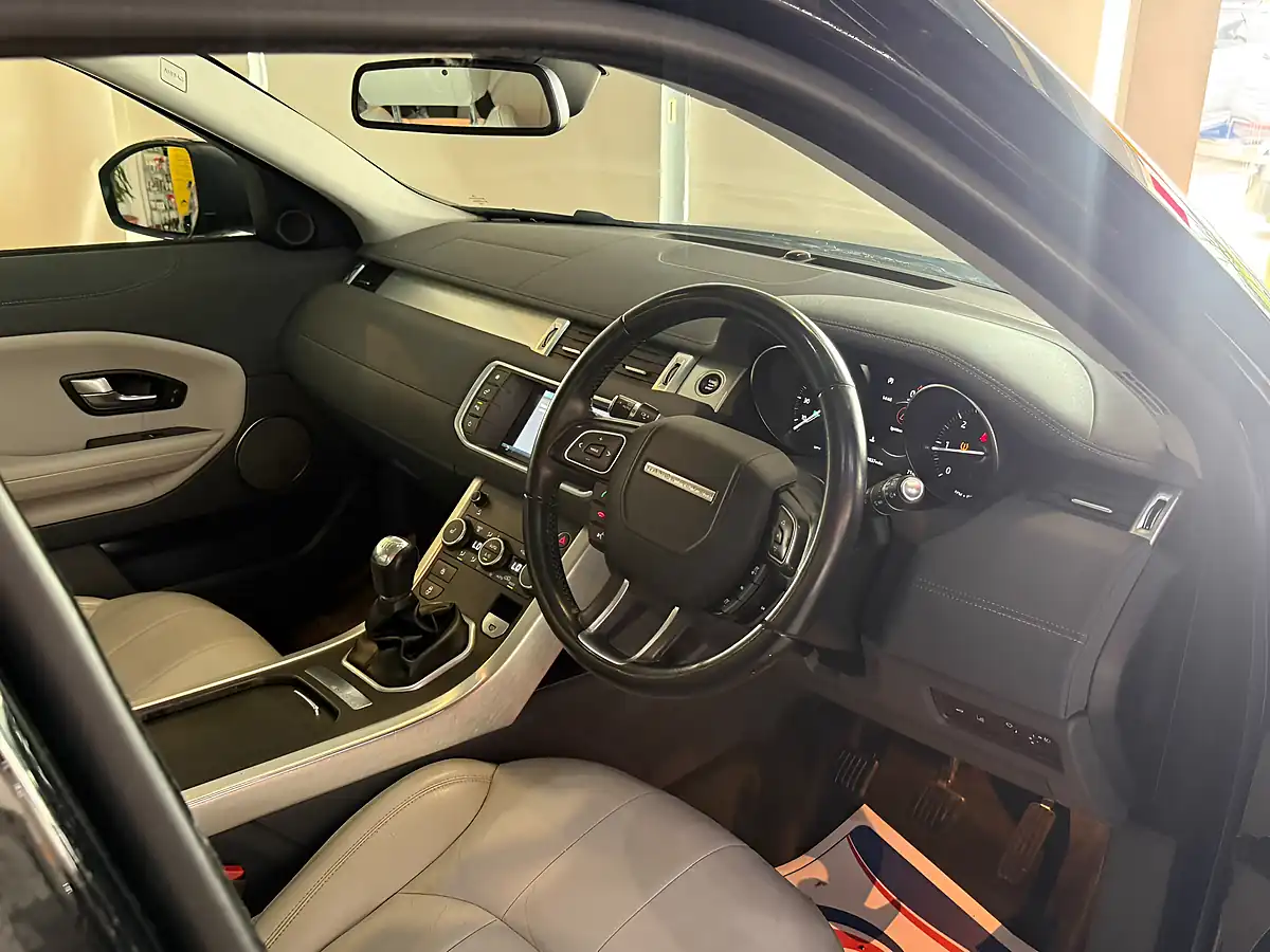 Used 2018 Land Rover Range Rover Evoque Se Black - Interior and Exterior details 14