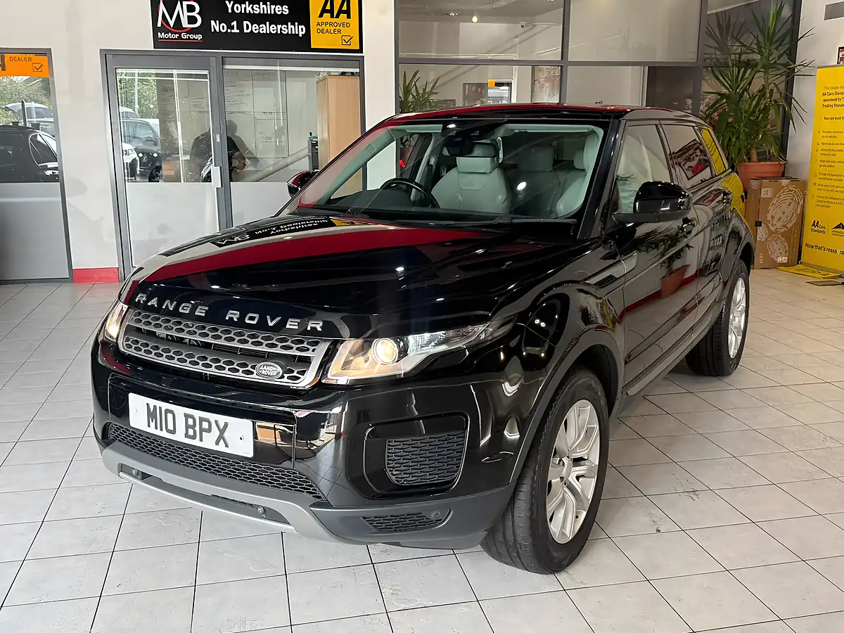 Used 2018 Land Rover Range Rover Evoque Se Black - Interior and Exterior details 5