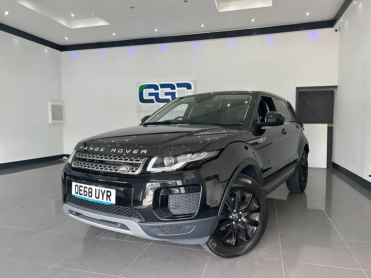 Used 2018 Land Rover Range Rover Evoque Se Black - Interior and Exterior details 11