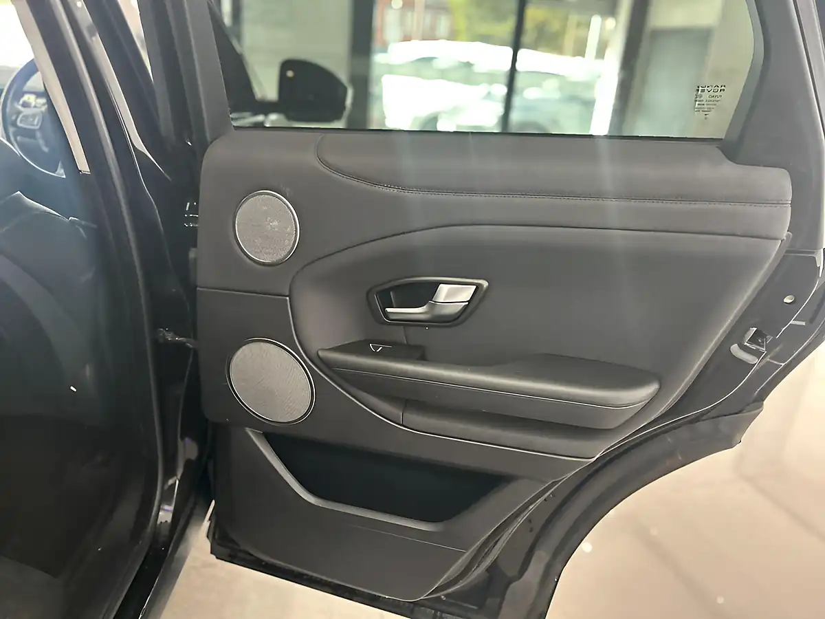 Used 2018 Land Rover Range Rover Evoque Se Black - Interior and Exterior details 17