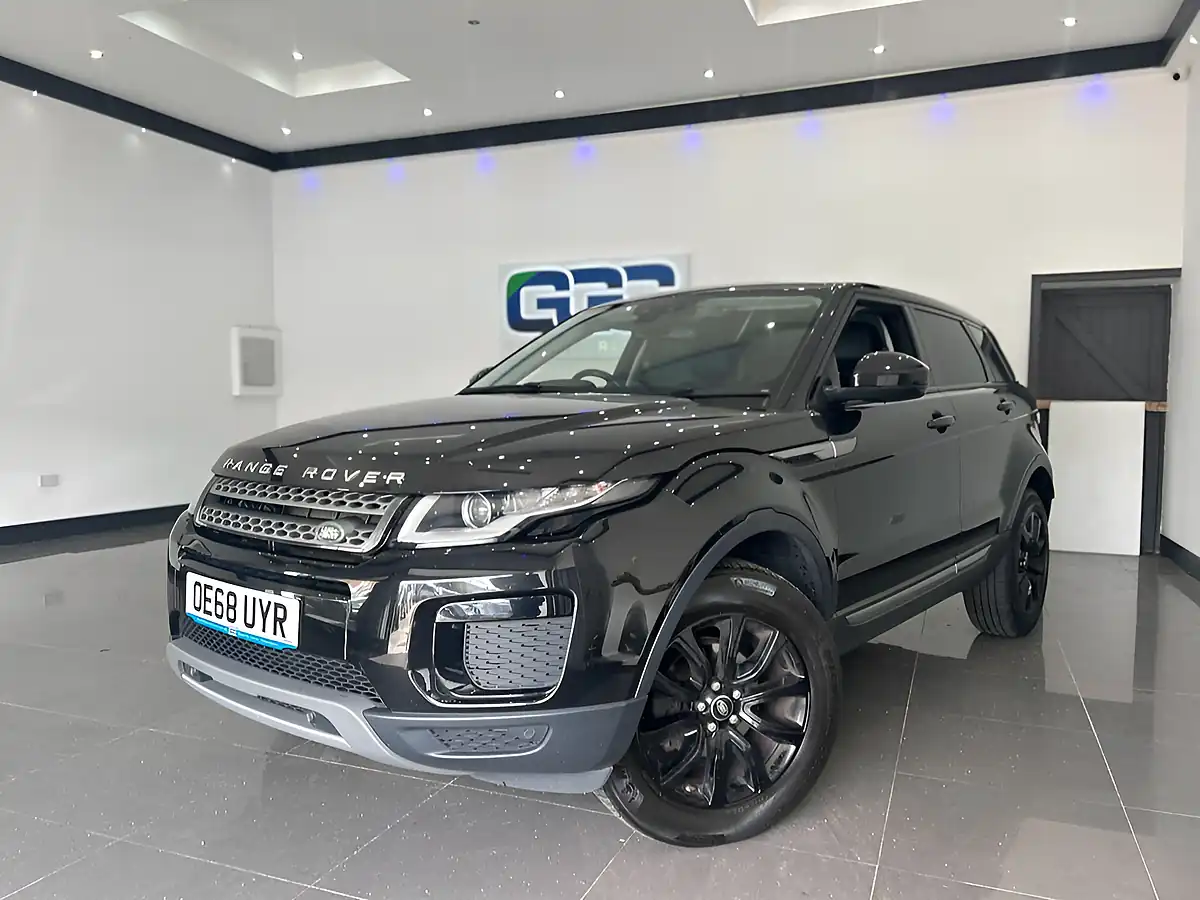 Used 2018 Land Rover Range Rover Evoque Se Black - Interior and Exterior details 5