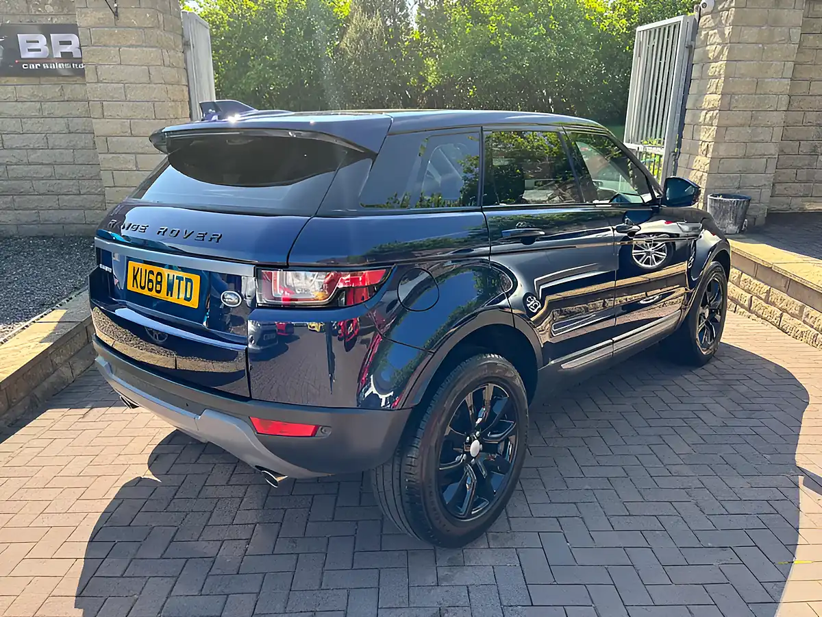 Used 2018 Land Rover Range Rover Evoque Se Blue - Interior and Exterior details 12