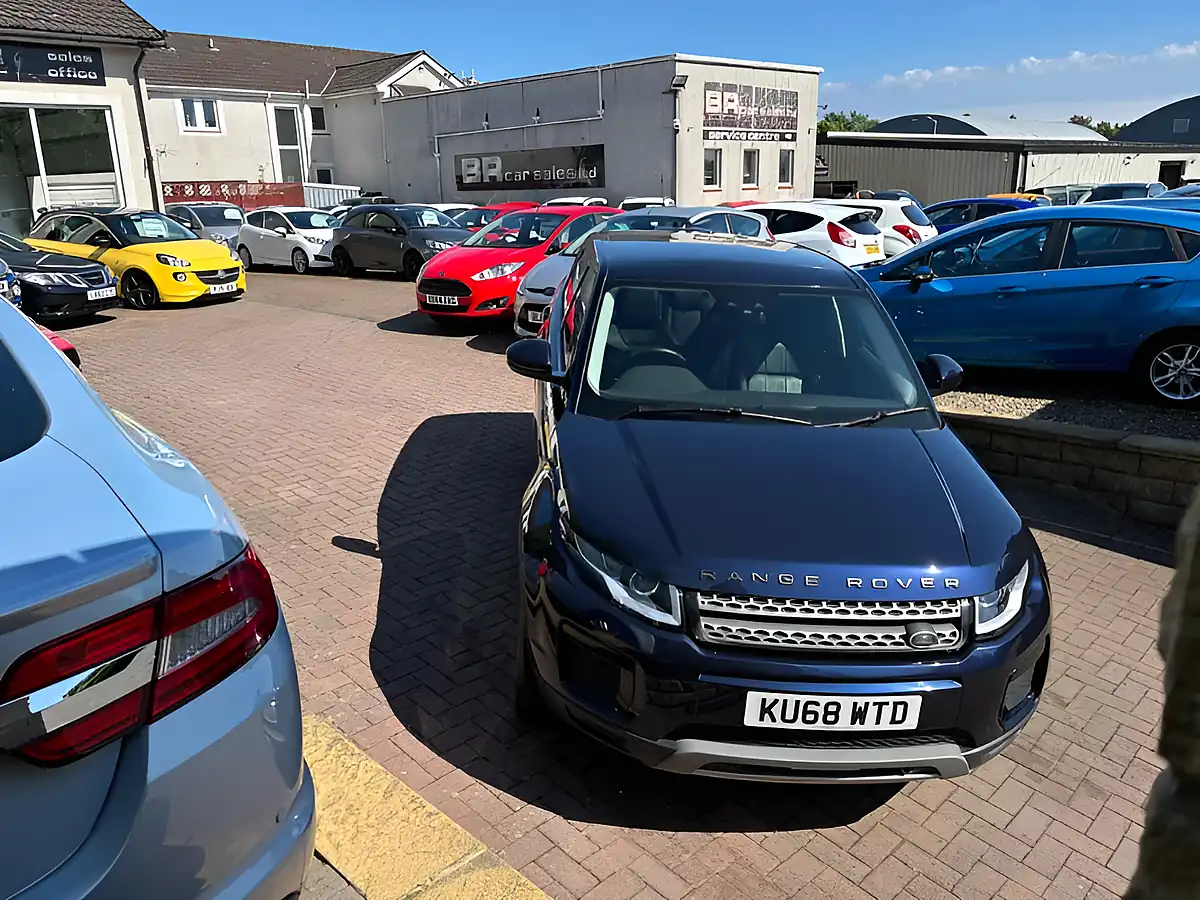 Used 2018 Land Rover Range Rover Evoque Se Blue - Interior and Exterior details 16