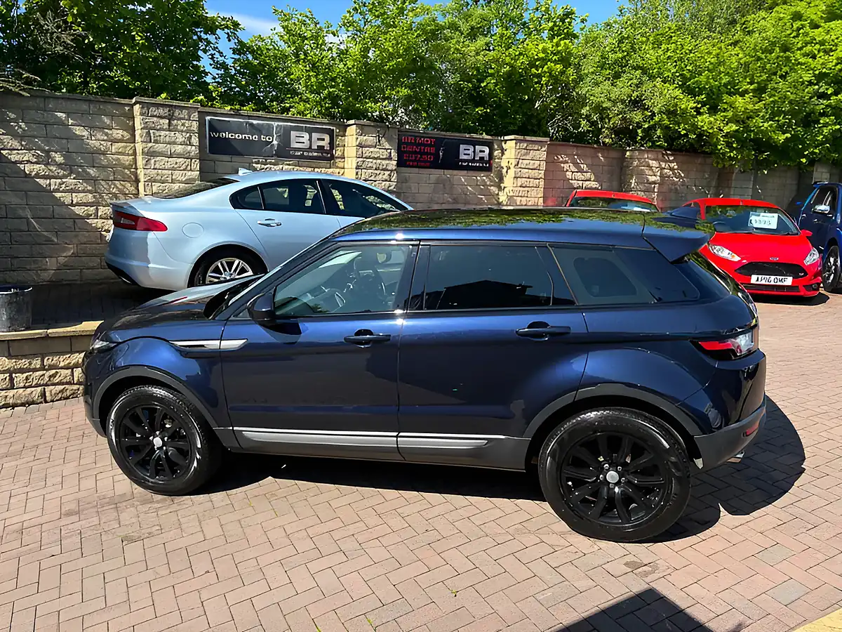 Used 2018 Land Rover Range Rover Evoque Se Blue - Interior and Exterior details 7
