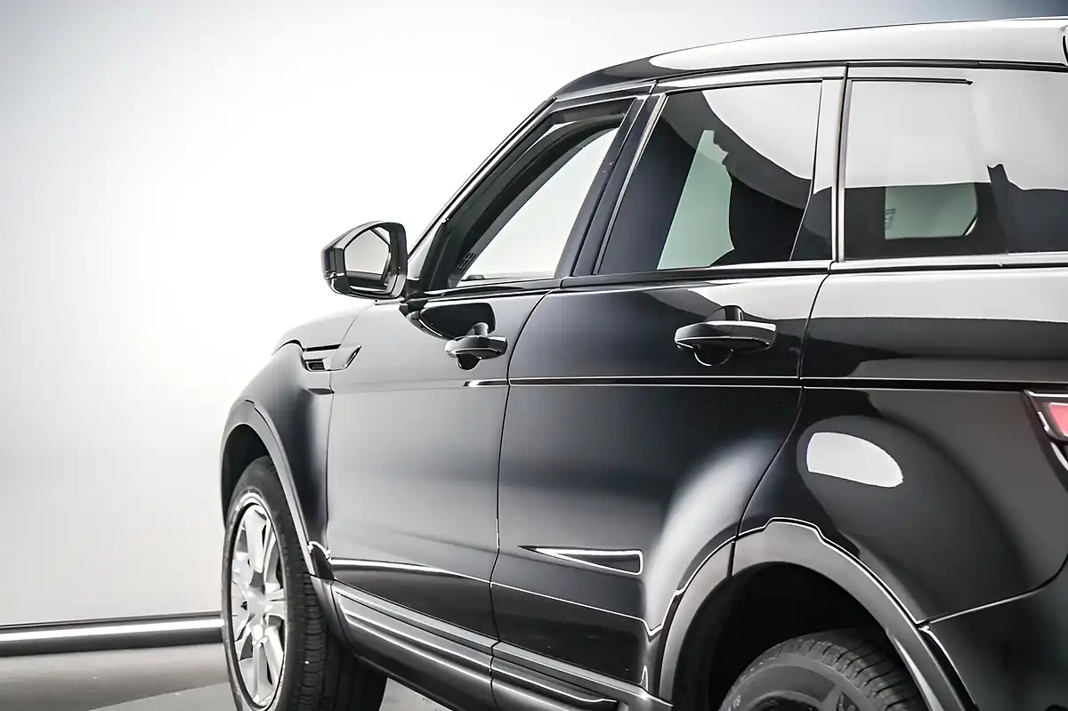 Used 2018 Land Rover Range Rover Evoque Se Tech Black - Interior and Exterior details 13
