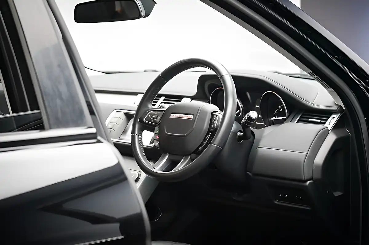 Used 2018 Land Rover Range Rover Evoque Se Tech Black - Interior and Exterior details 15