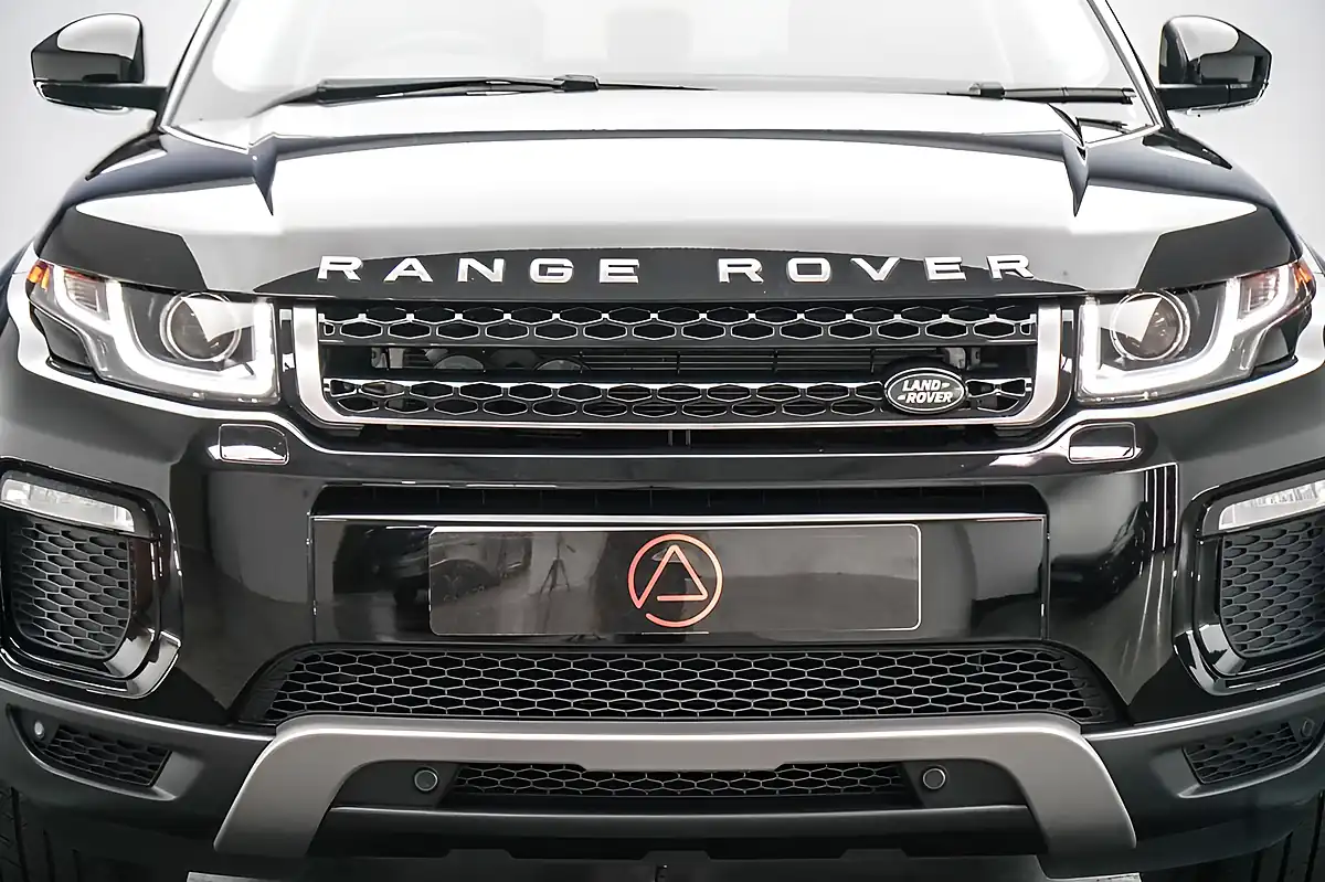 Used 2018 Land Rover Range Rover Evoque Se Tech Black - Interior and Exterior details 8