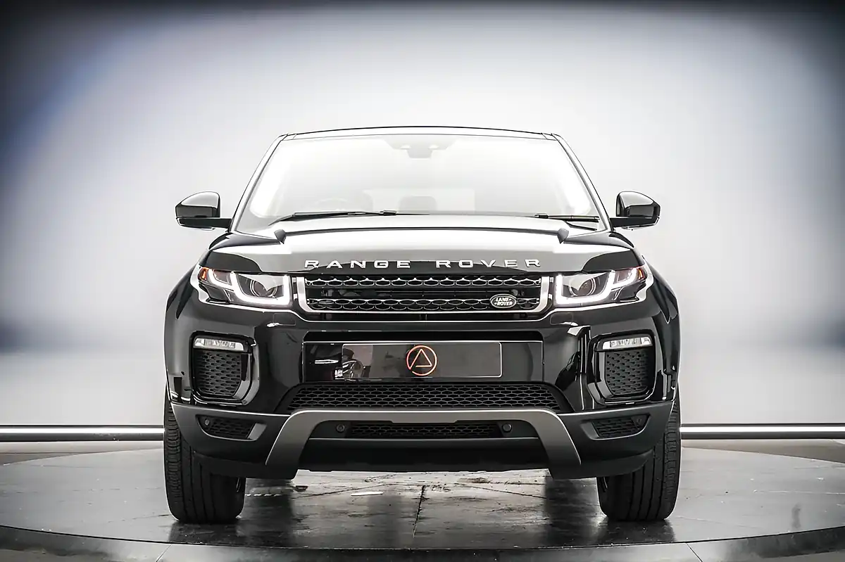 Used 2018 Land Rover Range Rover Evoque Se Tech Black - Interior and Exterior details 9