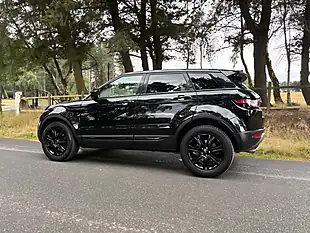 Used 2018 Land Rover Range Rover Evoque Se Tech Black - Interior and Exterior details 11