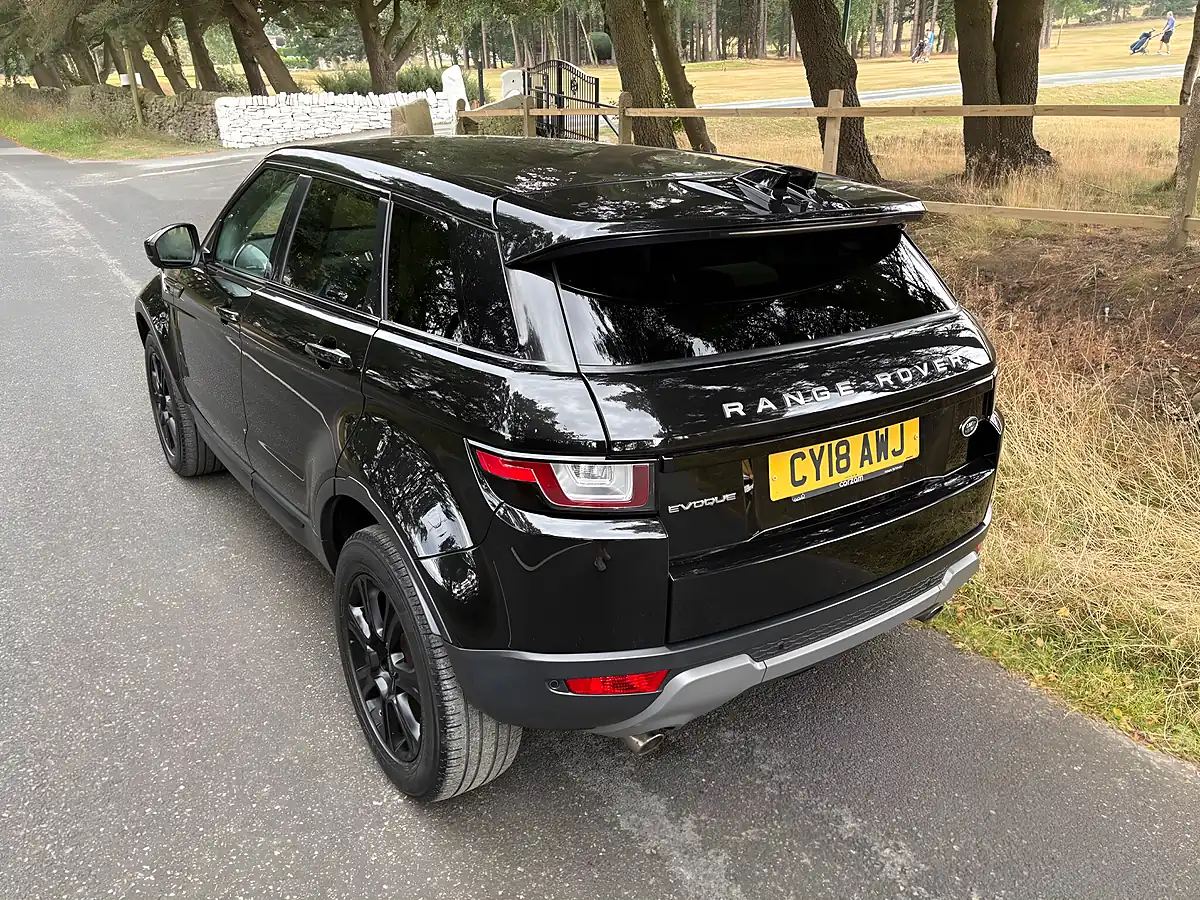 Used 2018 Land Rover Range Rover Evoque Se Tech Black - Interior and Exterior details 12