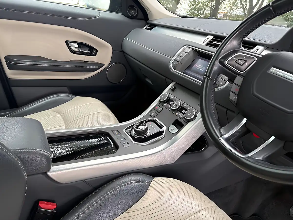Used 2018 Land Rover Range Rover Evoque Se Tech Black - Interior and Exterior details 13