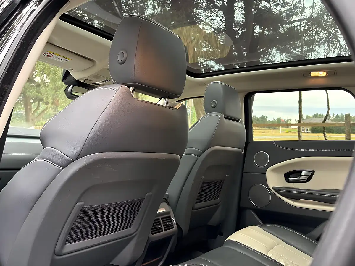 Used 2018 Land Rover Range Rover Evoque Se Tech Black - Interior and Exterior details 15