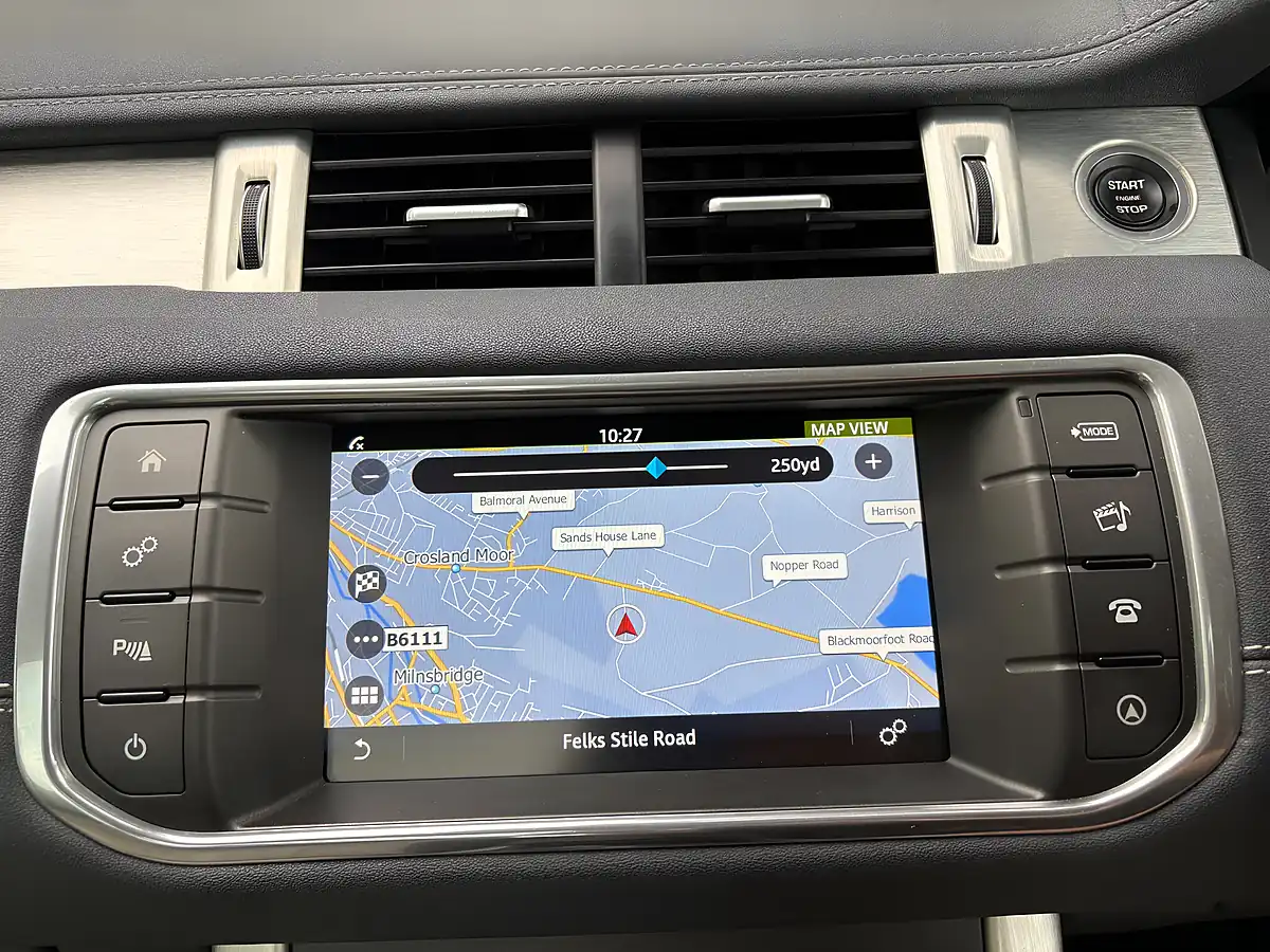 Used 2018 Land Rover Range Rover Evoque Se Tech Black - Interior and Exterior details 19