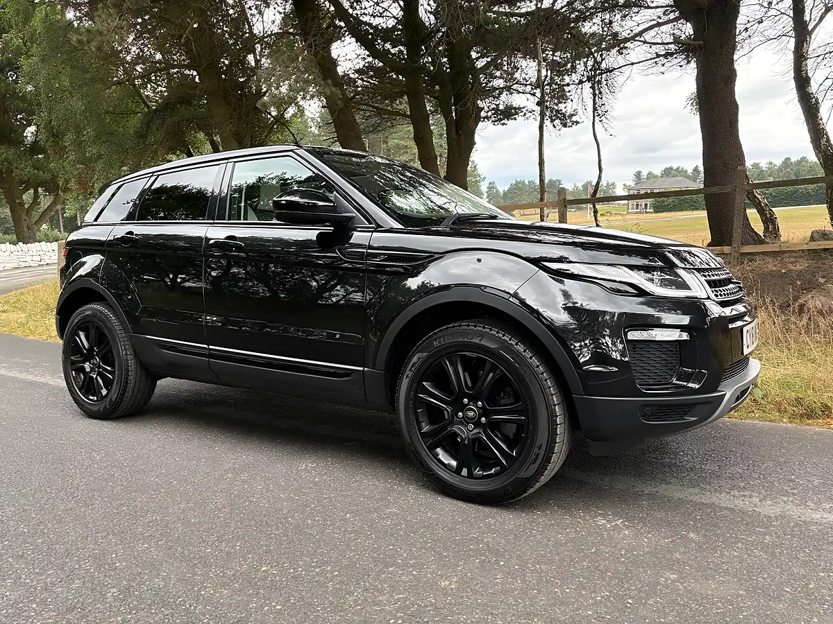 Used 2018 Land Rover Range Rover Evoque Se Tech Black - Interior and Exterior details 2