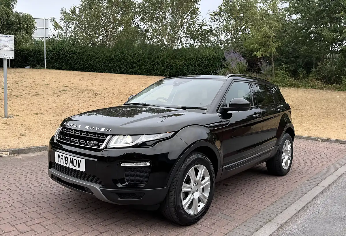 Used 2018 Land Rover Range Rover Evoque Se Tech Black - Front View