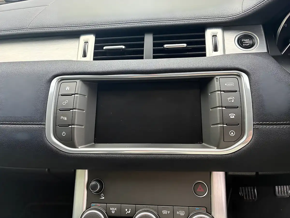 Used 2018 Land Rover Range Rover Evoque Se Tech Black - Interior and Exterior details 12