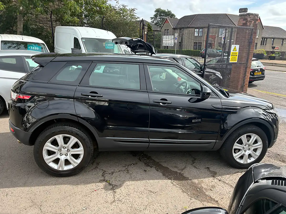 Used 2018 Land Rover Range Rover Evoque Se Tech Black - Interior and Exterior details 2