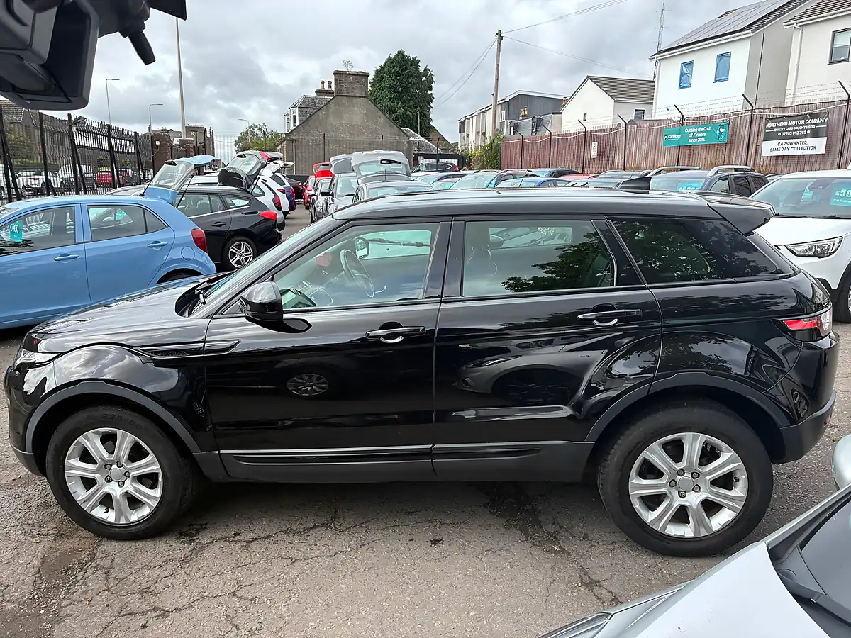 Used 2018 Land Rover Range Rover Evoque Se Tech Black - Interior and Exterior details 6