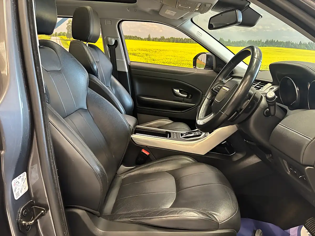 Used 2018 Land Rover Range Rover Evoque Se Tech Grey - Interior and Exterior details 10