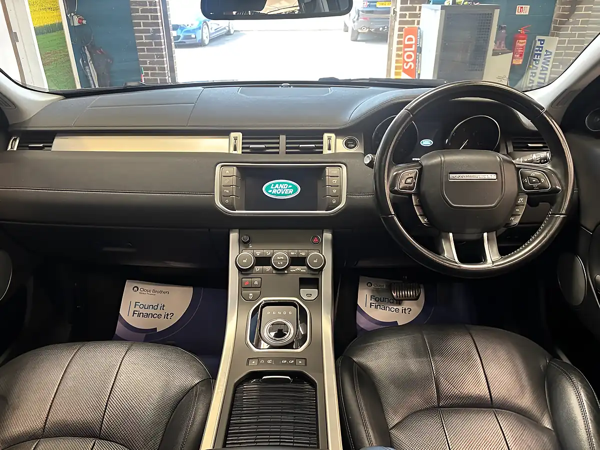 Used 2018 Land Rover Range Rover Evoque Se Tech Grey - Interior and Exterior details 11