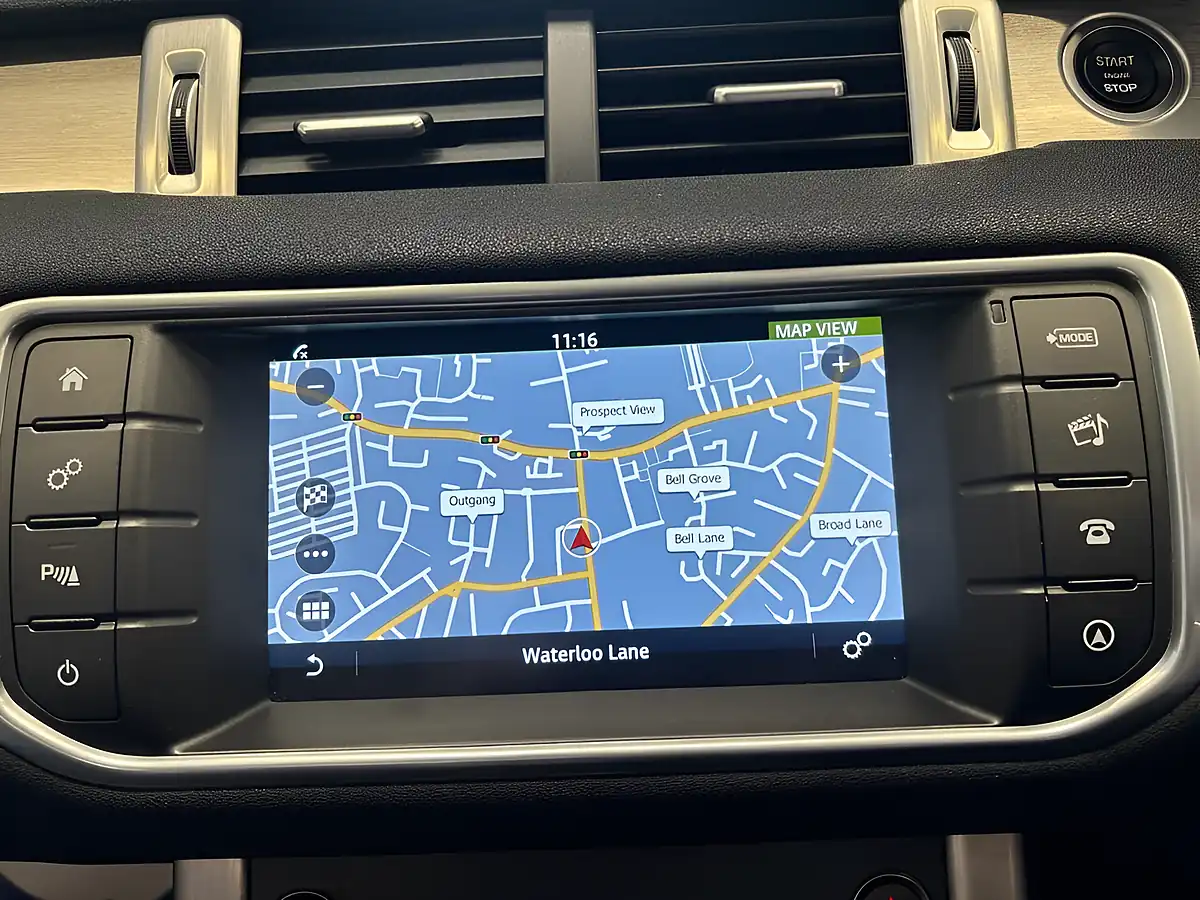 Used 2018 Land Rover Range Rover Evoque Se Tech Grey - Interior and Exterior details 13