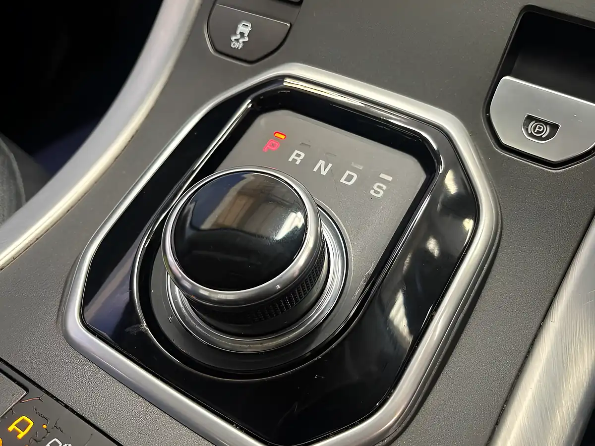 Used 2018 Land Rover Range Rover Evoque Se Tech Grey - Interior and Exterior details 15