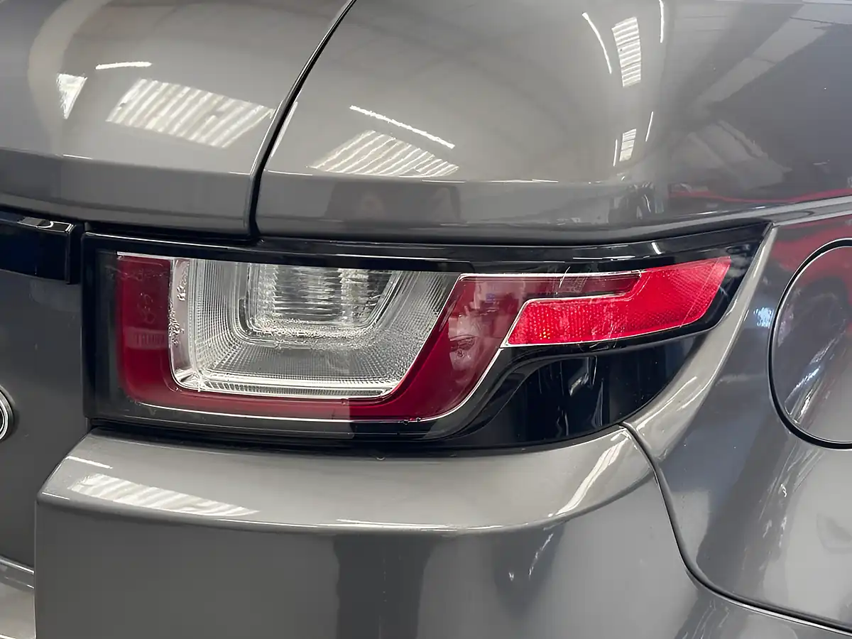 Used 2018 Land Rover Range Rover Evoque Se Tech Grey - Interior and Exterior details 18